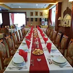 Ezüstfenyő Szálloda