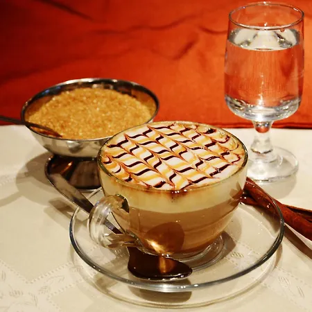 فندق Ezustfenyo