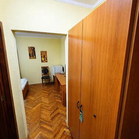 Ezuestfenyo